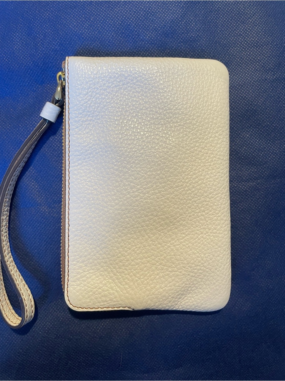 Coach Pride White Leather Wristlet with Rainbow Skate Logo - Picture 2 of 6